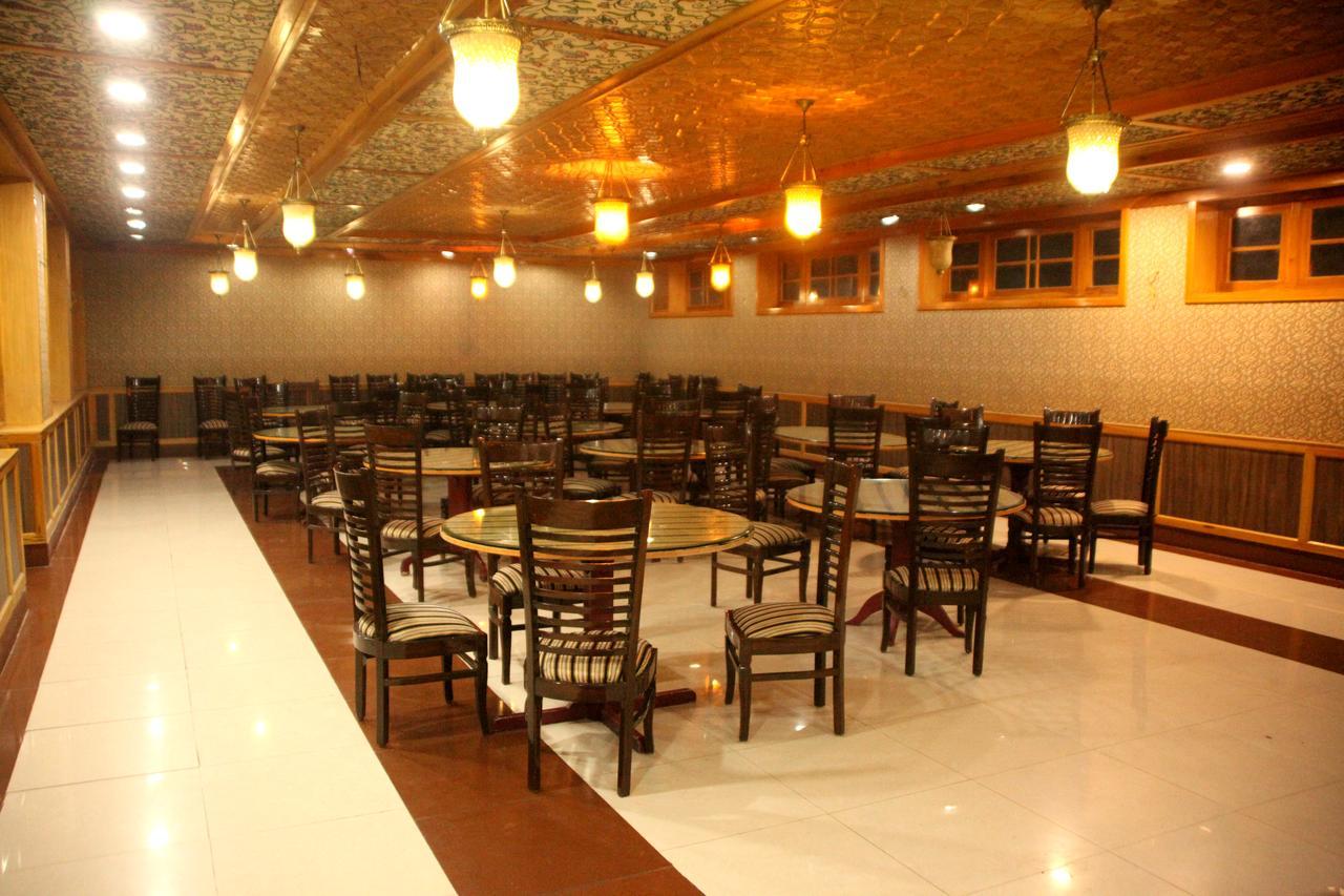 Hotel New Park At Dal Lake Srīnagar Zewnętrze zdjęcie